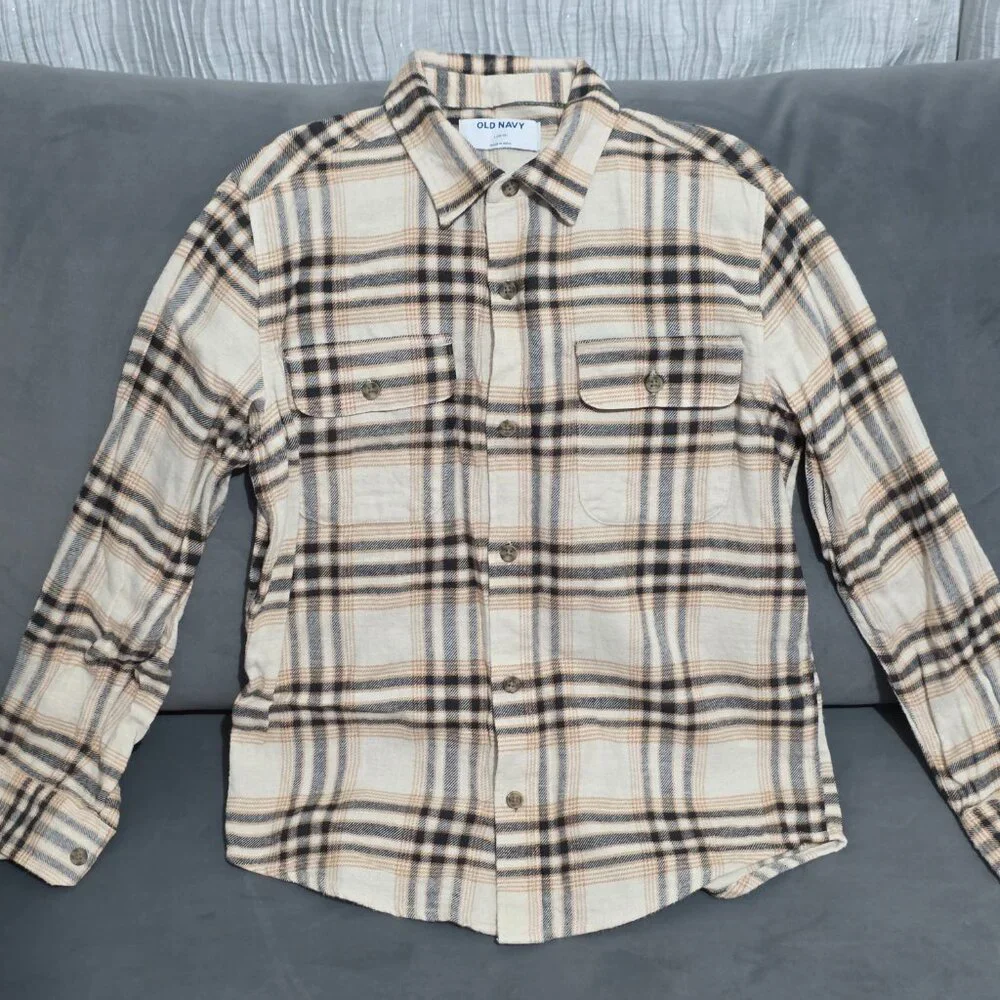 Old Navy Boys Long Sleeve Button-Up Shirt Size L (10–12) – Excellent Condition